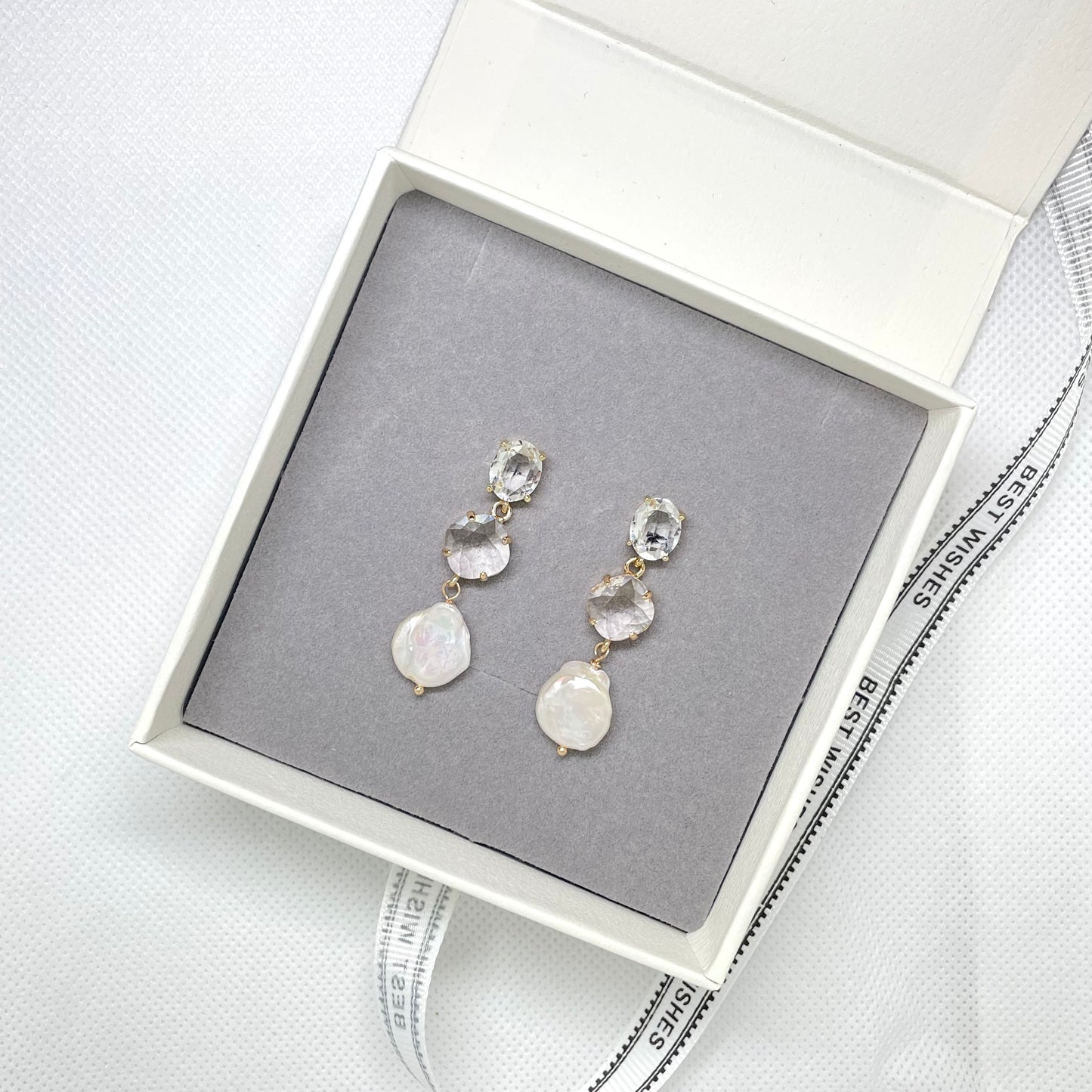 Boucle d'oreille de mariée en cristal et perles Shelia