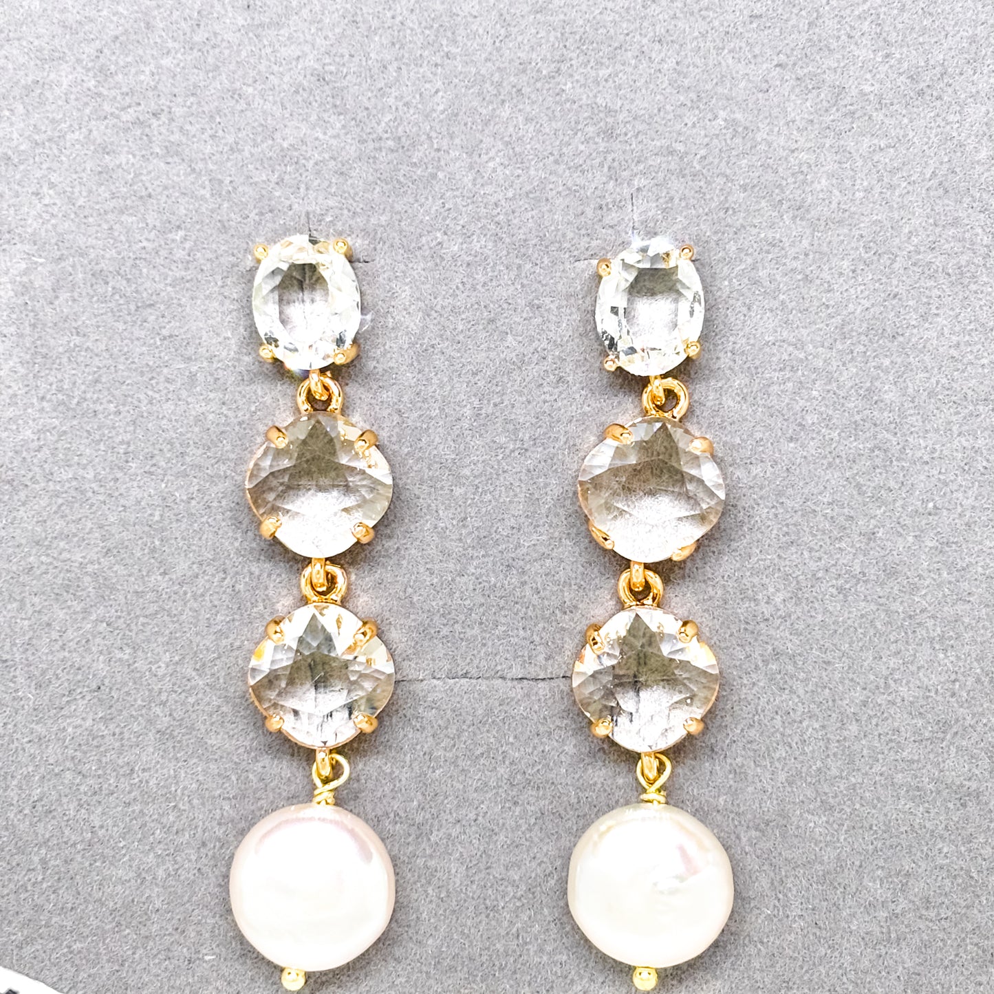 Boucles d'oreilles pendantes en cristal et perles Britney
