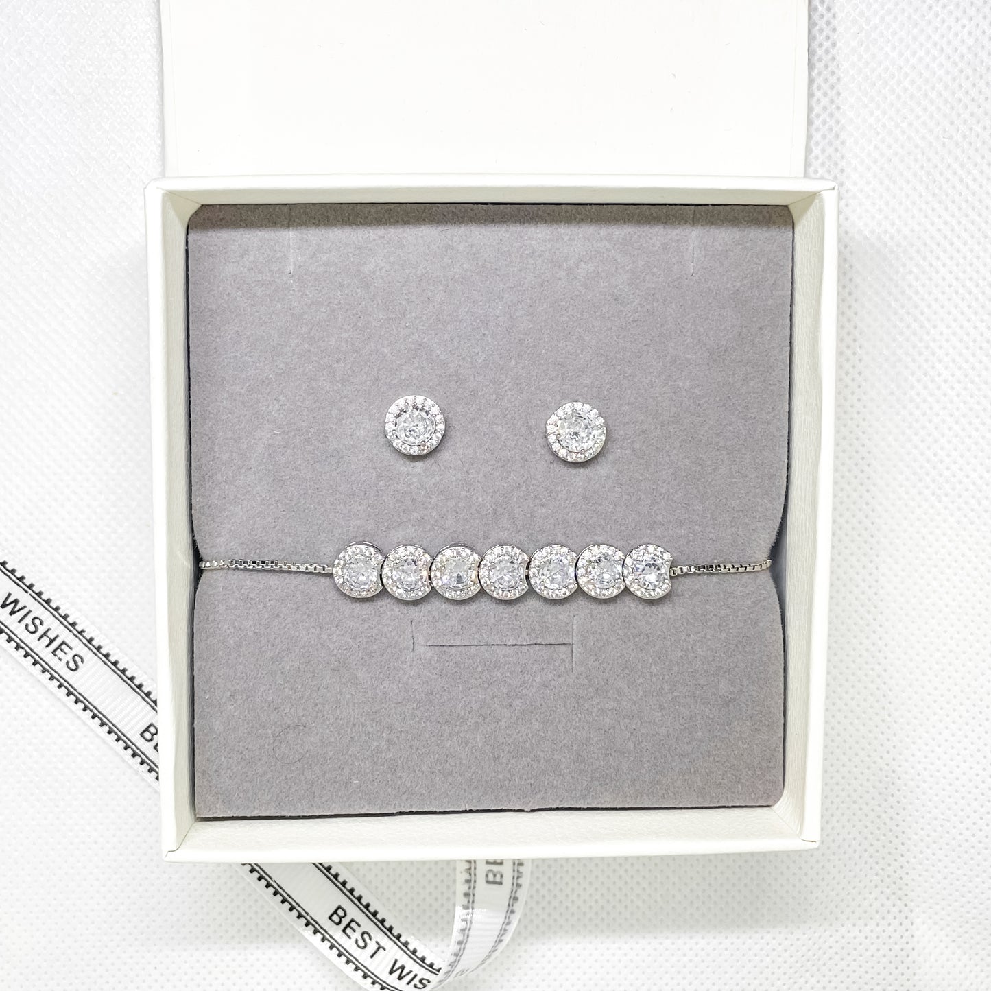 Ensemble de boucles d'oreilles et de bracelet en cristal argenté Selena
