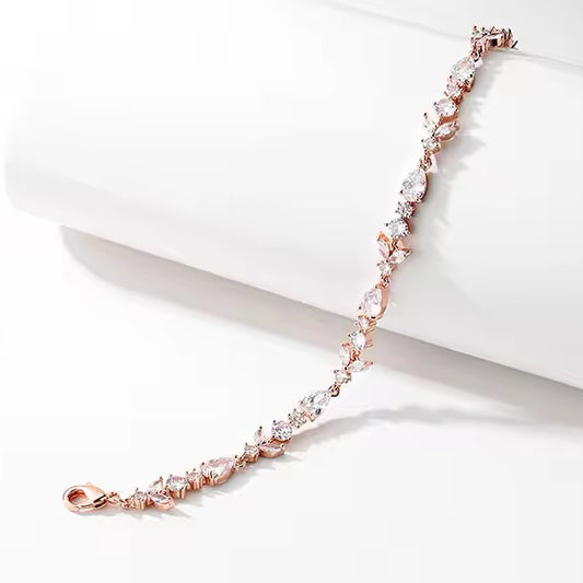 Bracelet ajustable en feuille Carlina CZ