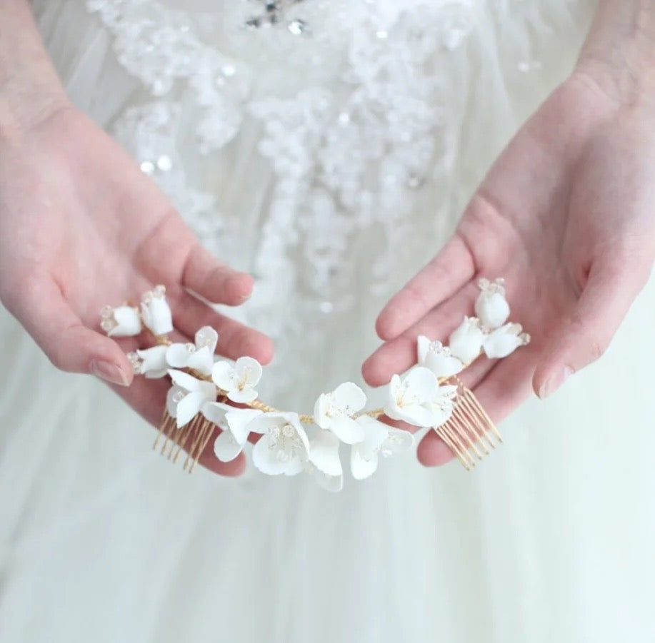 Aubree White Flower Hair Comb - Lizabetha Parker
