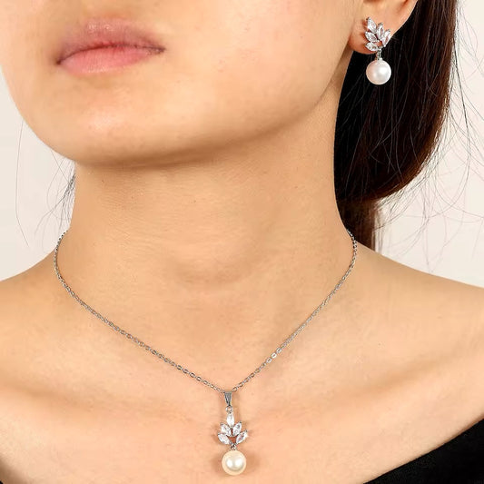 Nadia Pearl Bridal Jewellery Set - Lizabetha Parker