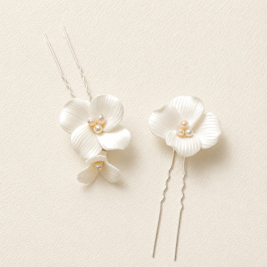 Épingles à cheveux Arya à fleurs blanches et perles