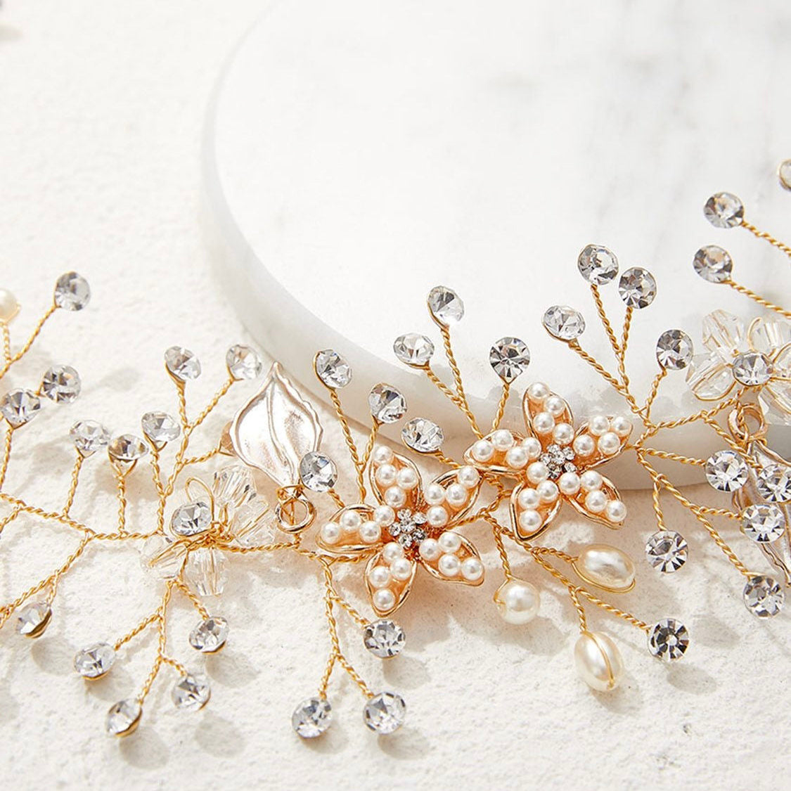 Vigne de cheveux en perles de fleurs Chloé