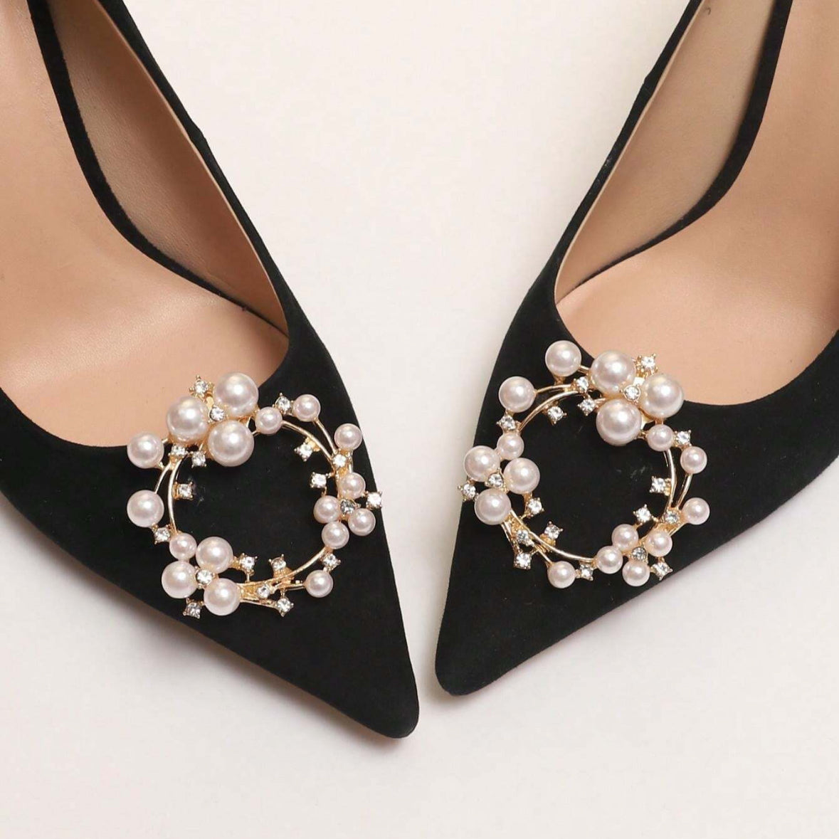 SHOE CLIP