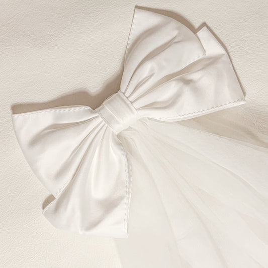WHITE BOW VEIL