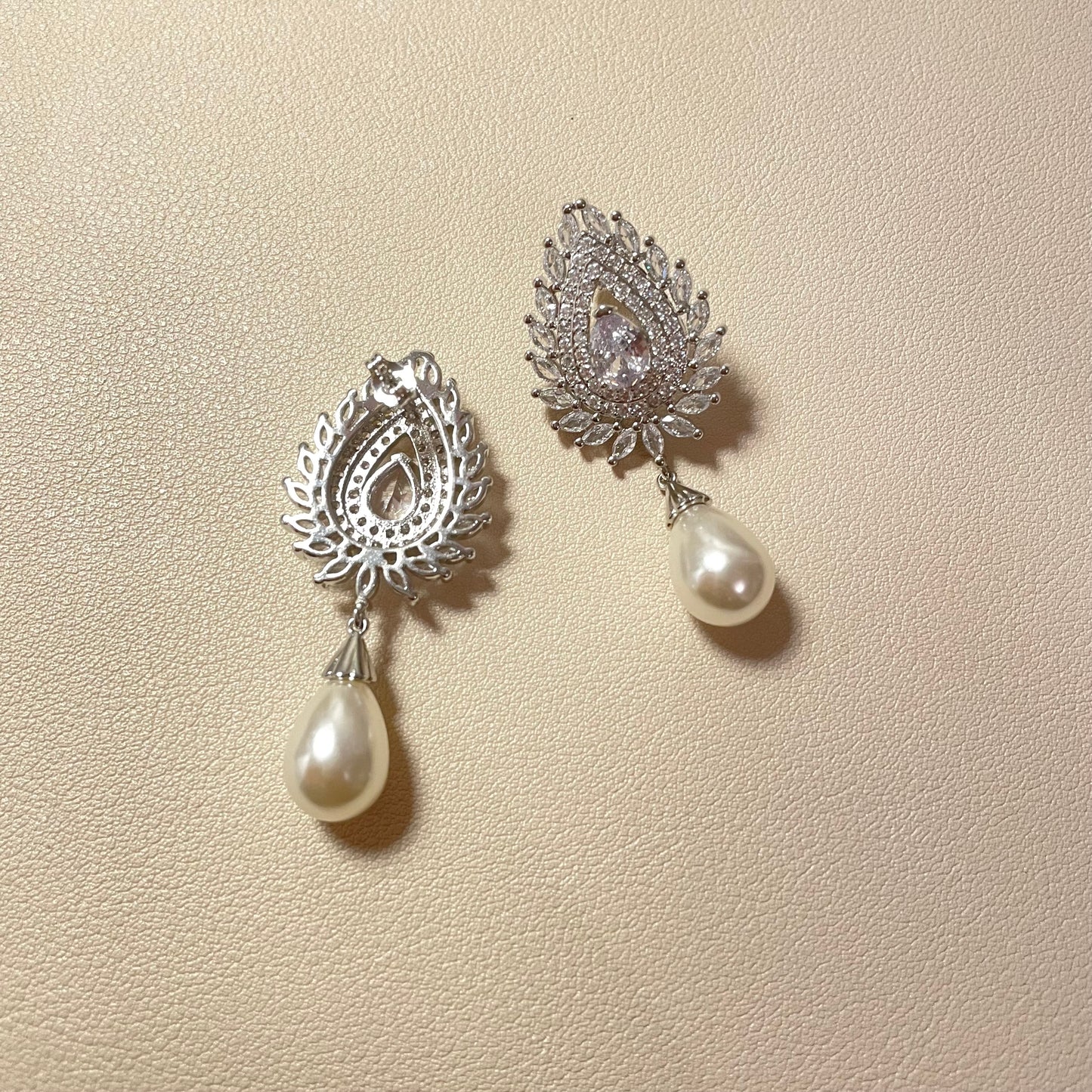 Eleanor Vintage Bridal Drop Earring