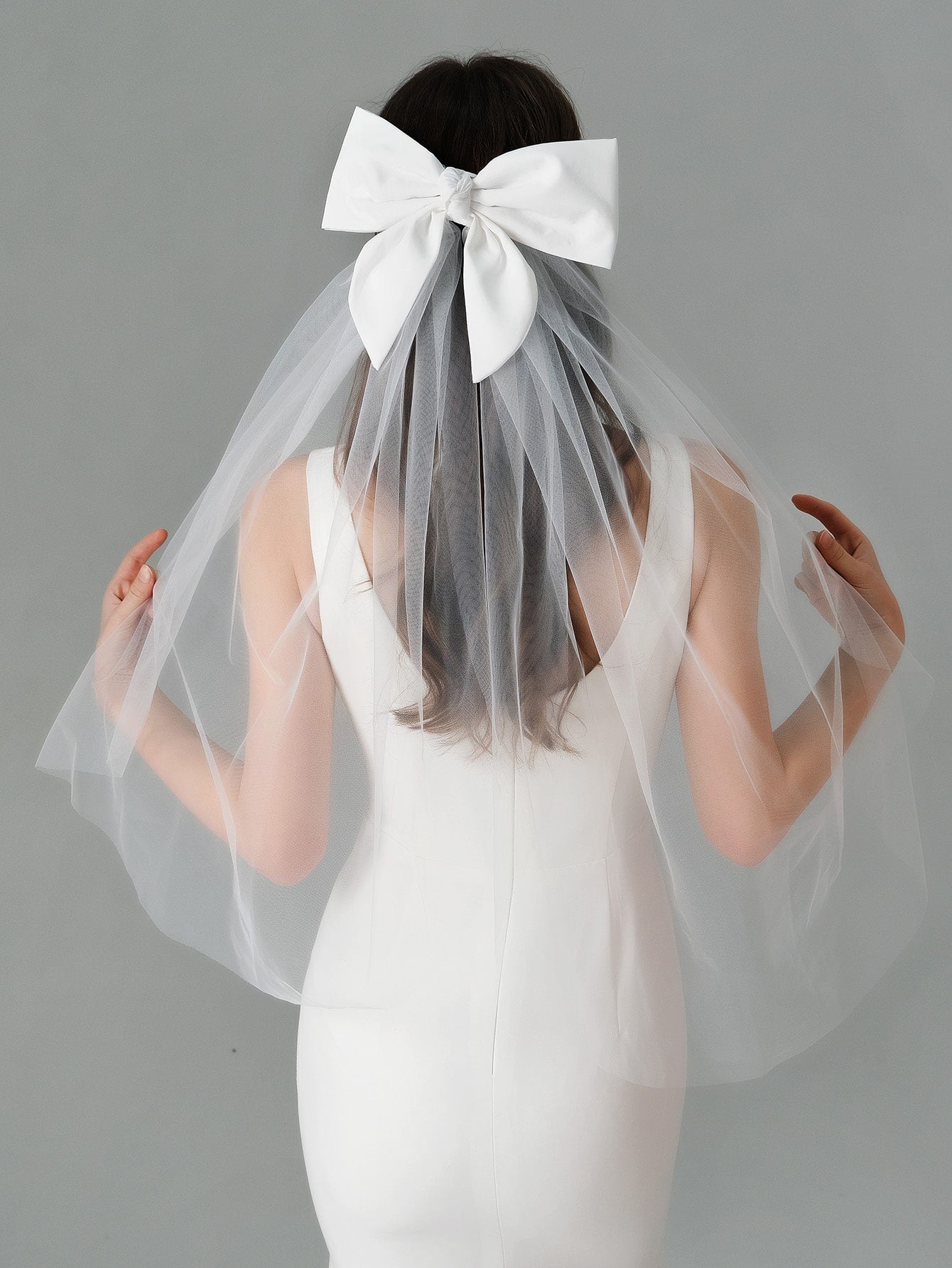 Bella Bow Veil - Lizabetha Parker