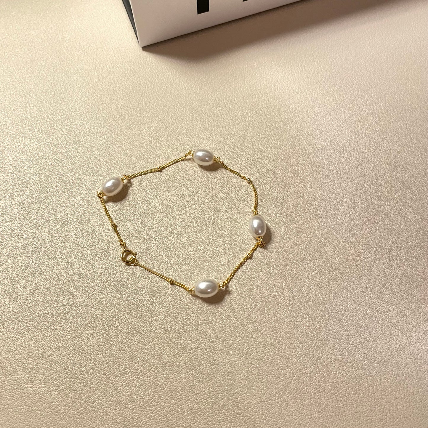 Joanna Pearl Bracelet - Lizabetha Parker