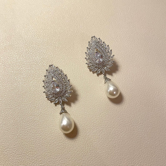 Eleanor Vintage Bridal Drop Earring