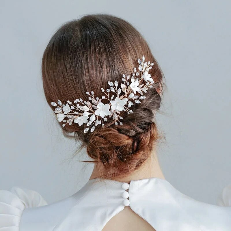 Bonnie White Flower Hair Comb