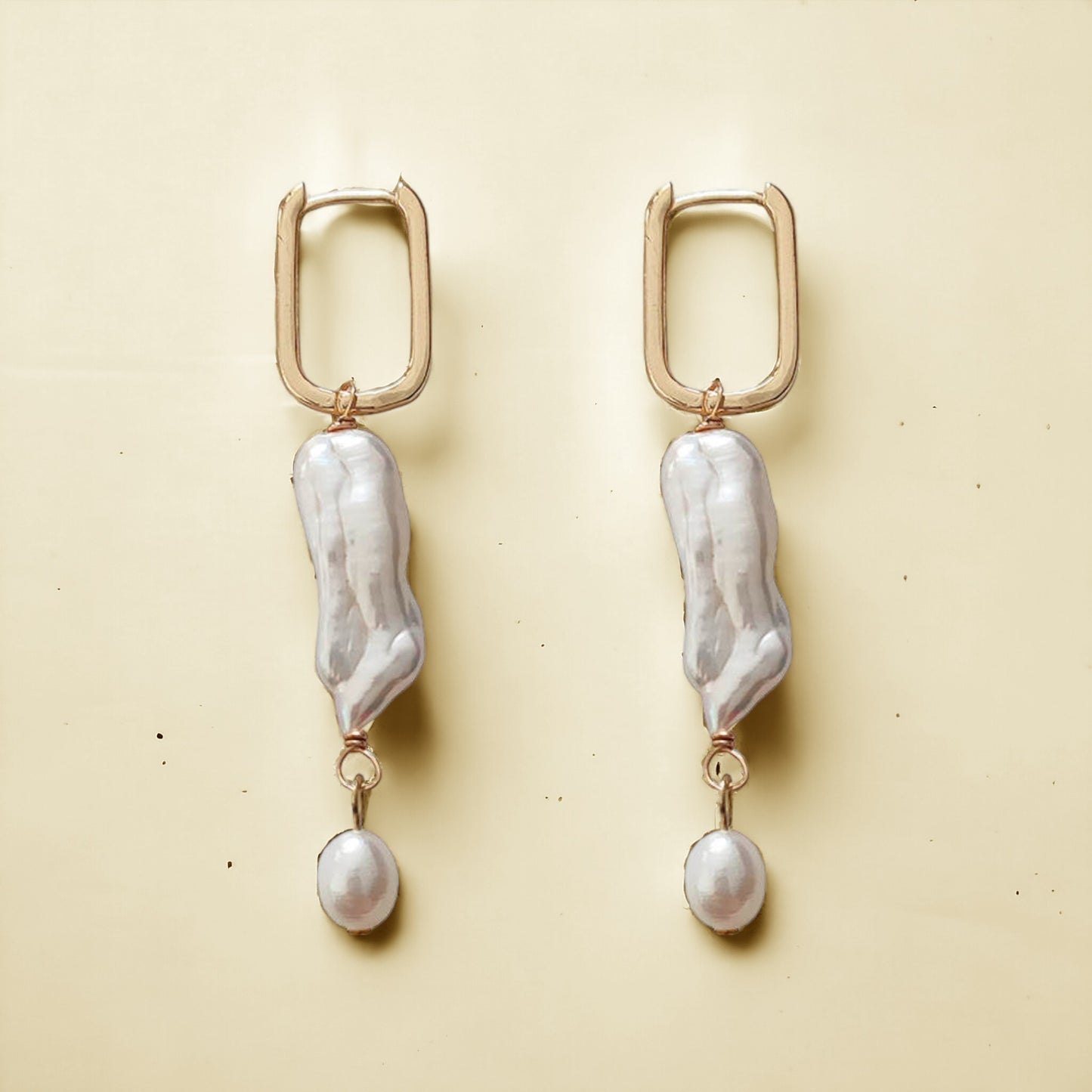 Cindy Pearl Huggie Earrings - Lizabetha Parker