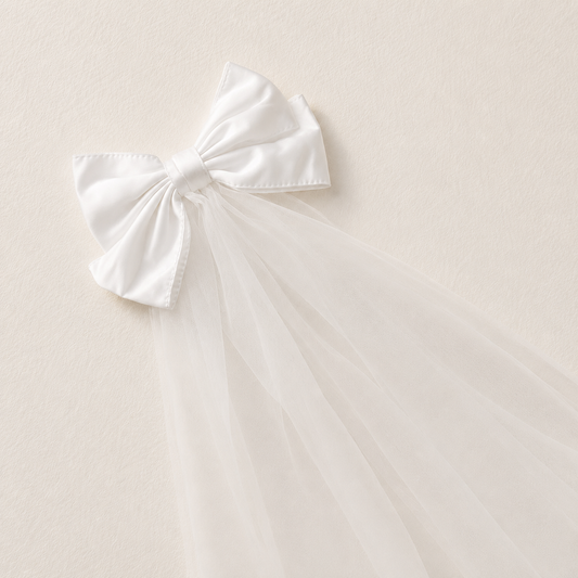 WHITE BOW VEIL