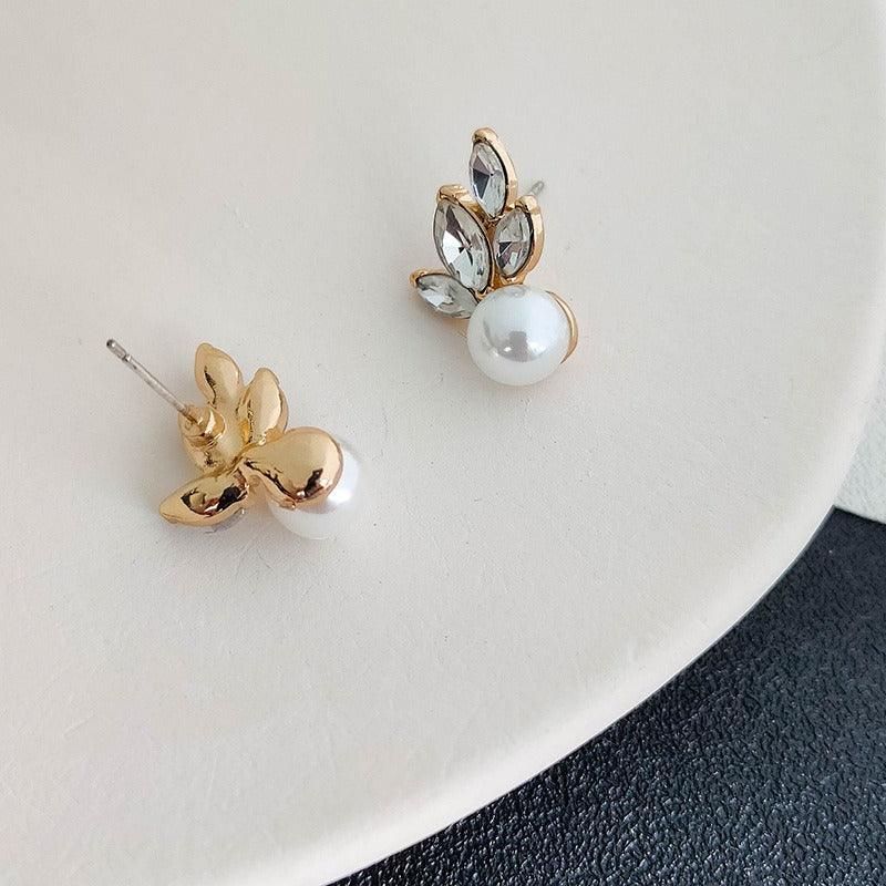 Sara Leaf Pearl Stud Earrings - Lizabetha Parker