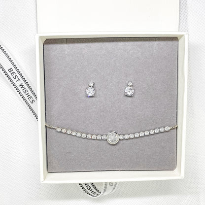 Ensemble de boucles d'oreilles et de bracelet en cristal argenté Celina