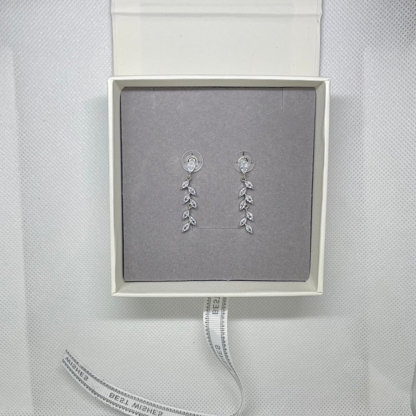 Boucles d'oreilles pendantes Aria en argent et oxyde de zirconium