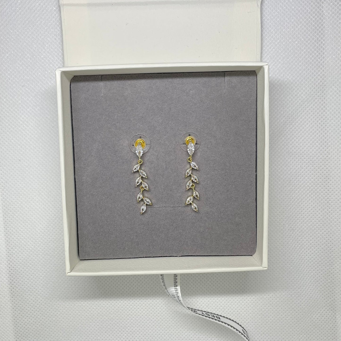 Boucles d'oreilles pendantes Aria en argent et oxyde de zirconium