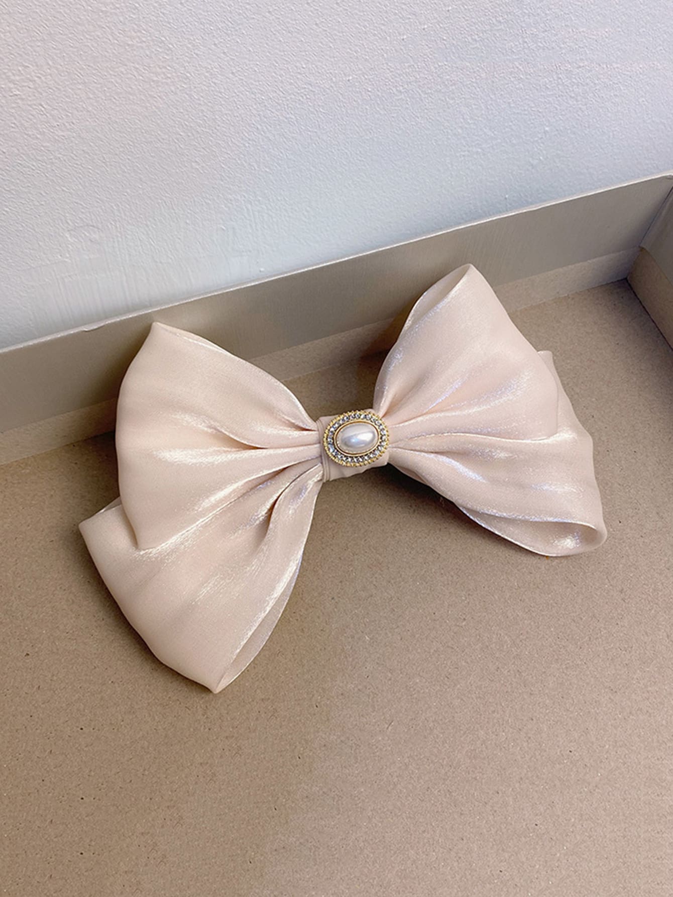 Beige Hair Bow - Lizabetha Parker