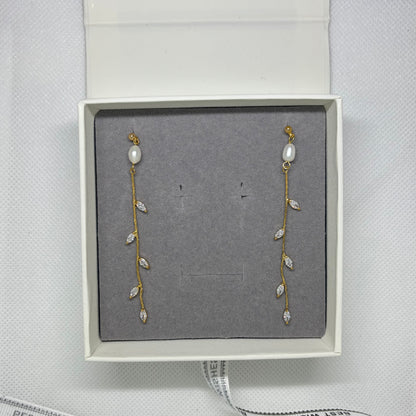 Riley Drop Pearl Earring - Lizabetha Parker