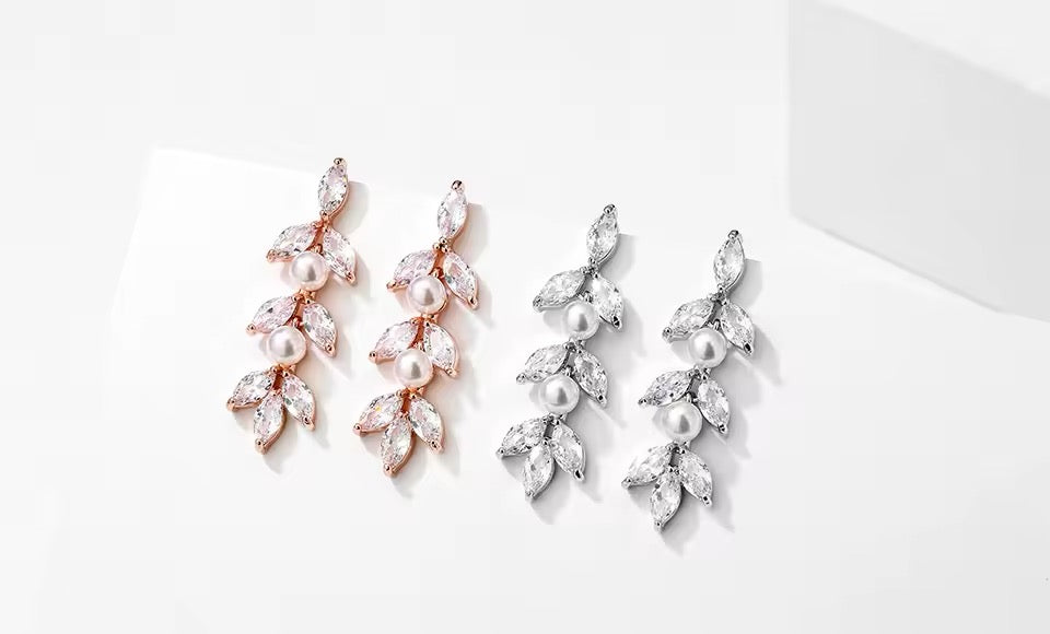 Tia Pearl Stud Earrings - Lizabetha Parker