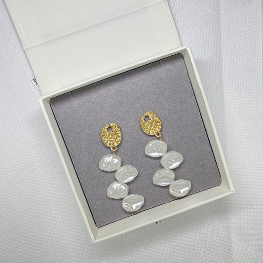 Hazel Pearl Earring