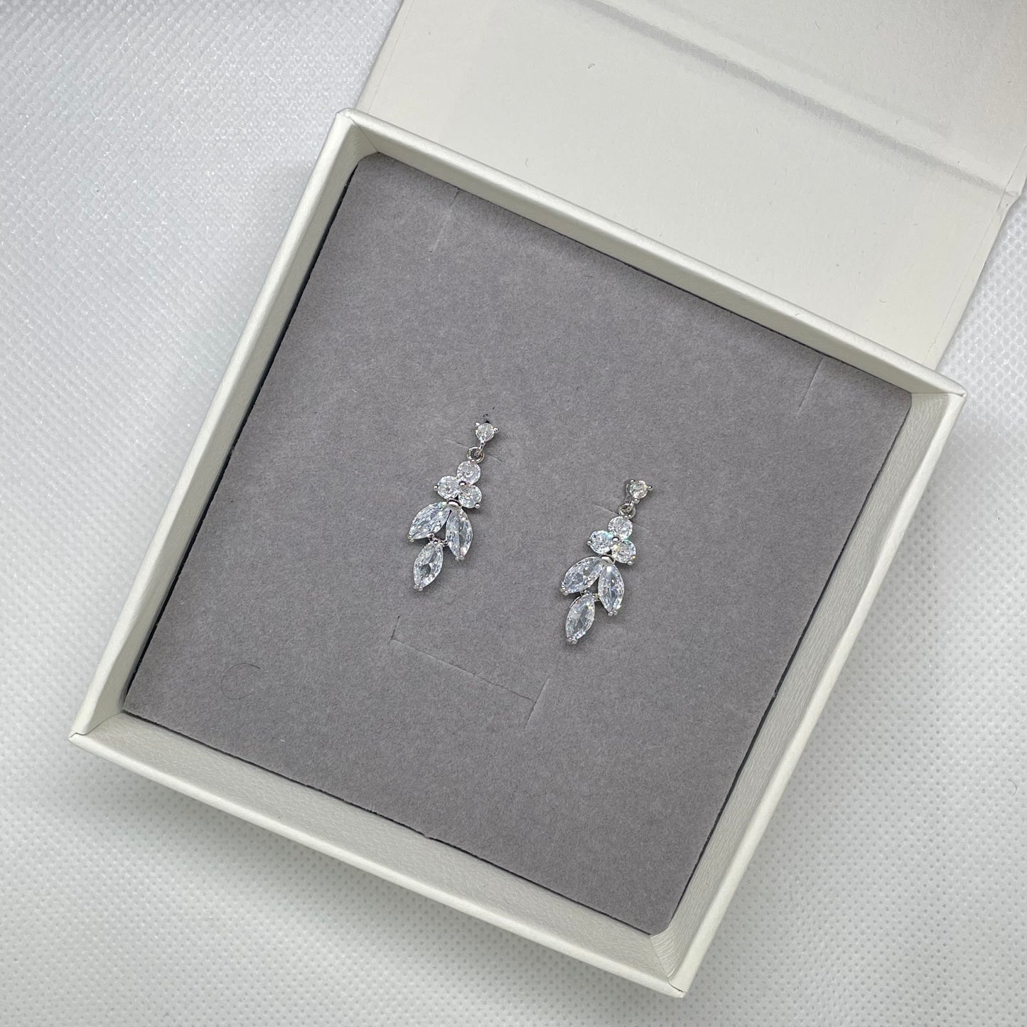 Boucles d'oreilles Daisy Silver Leaf CZ