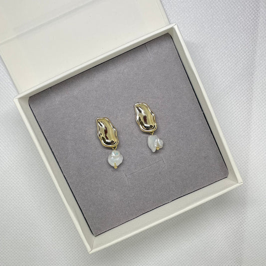 Addison Pearl Earring