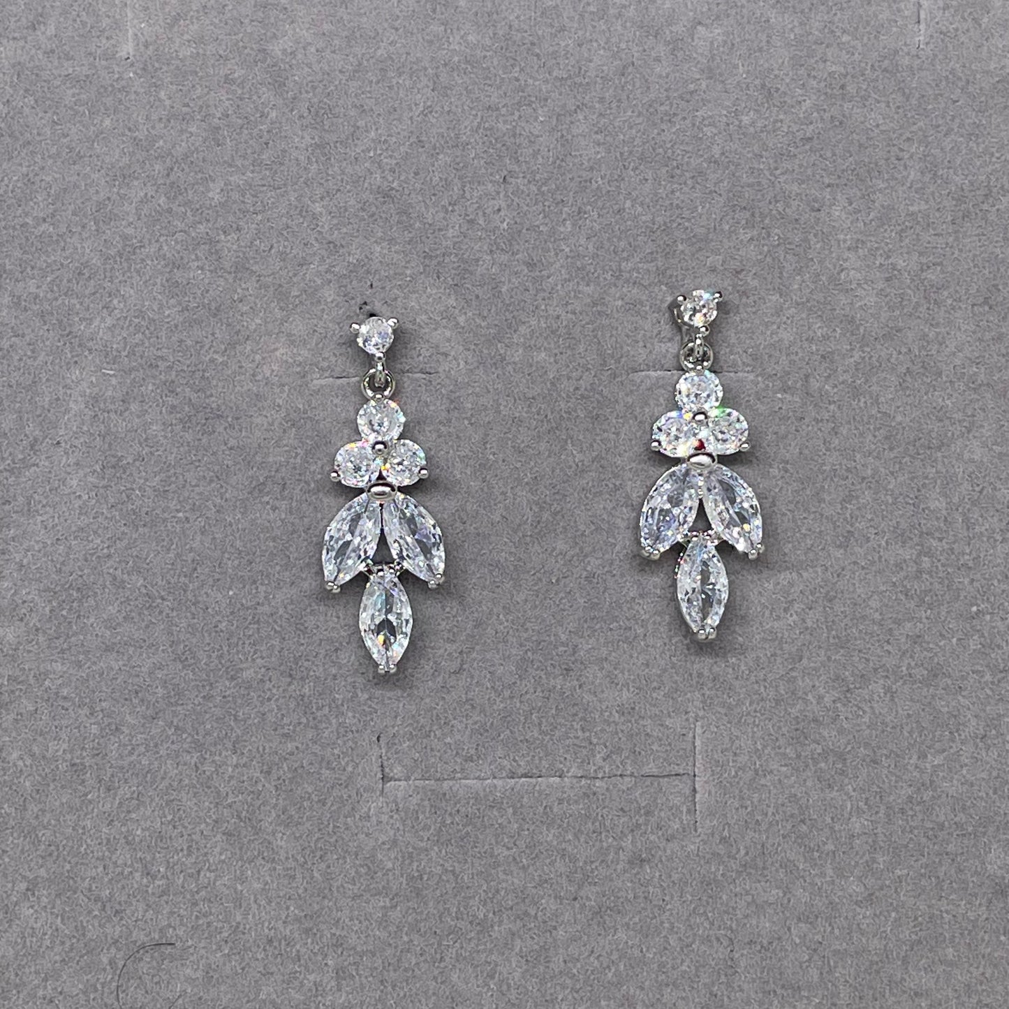 Boucles d'oreilles Daisy Silver Leaf CZ