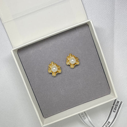 Emilia Pearl Earring