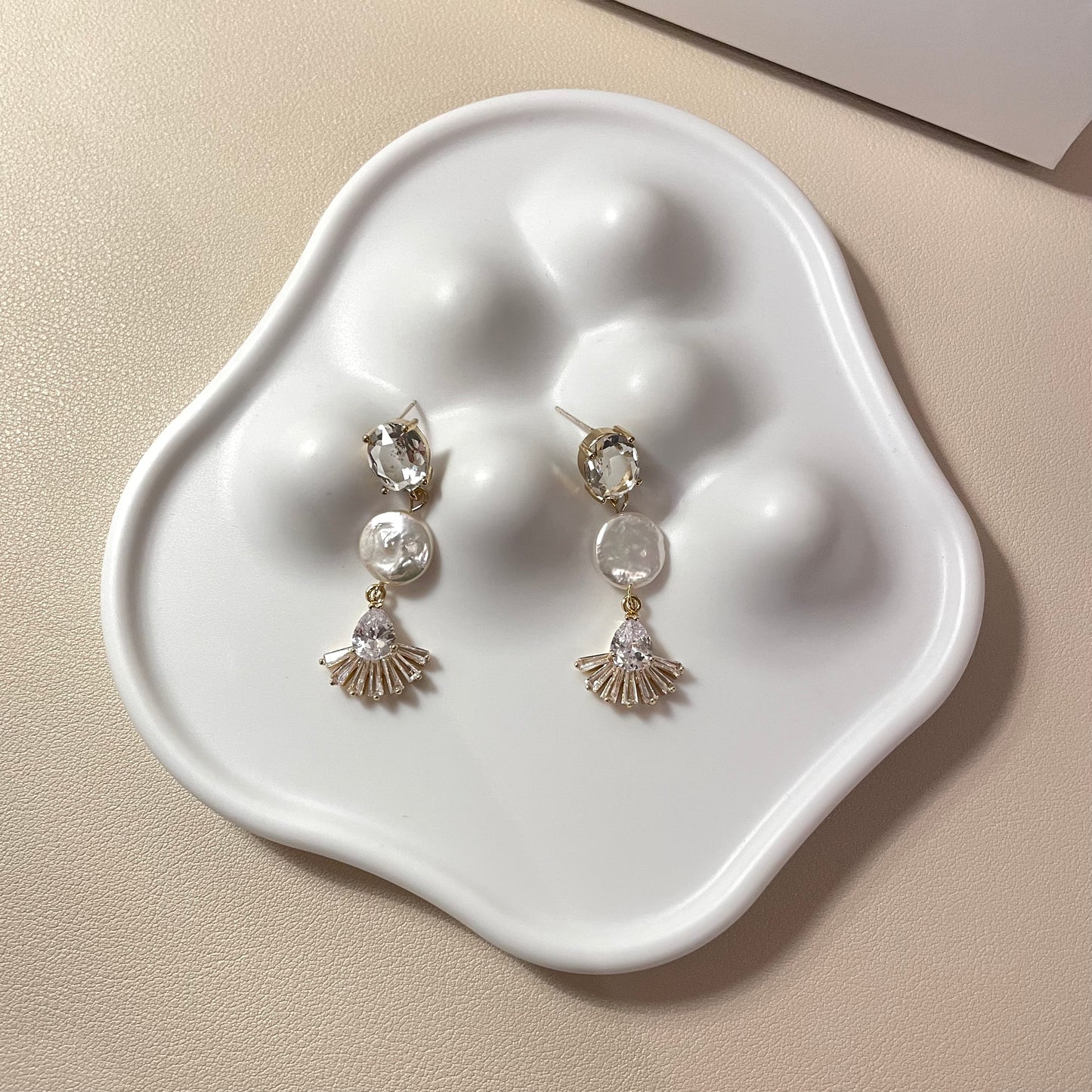 Ella Gold Pearl Earring - Lizabetha Parker