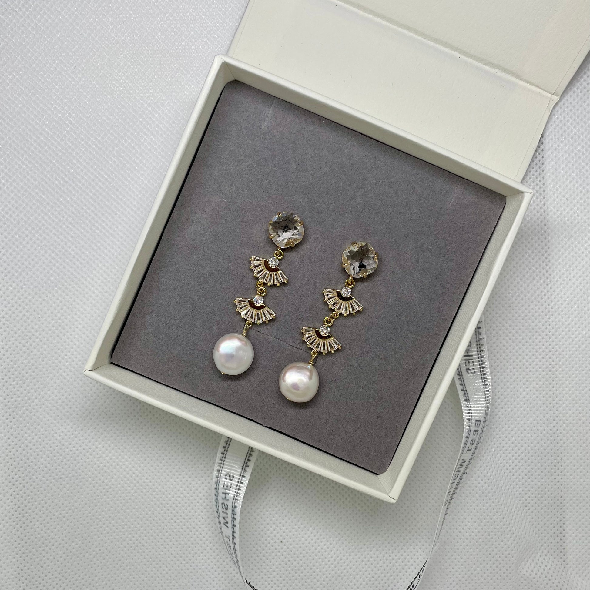 Katy Pearl Bridal Earring - Lizabetha Parker