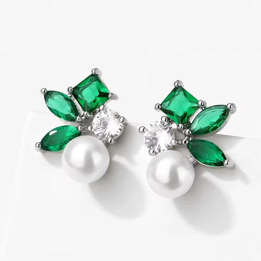 Flo Pearl Stud Earrings - Lizabetha Parker