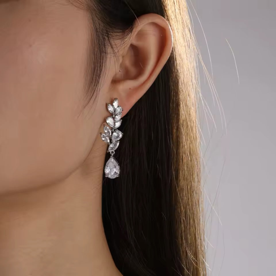 Bailey Drop Bridal Earrings - Lizabetha Parker