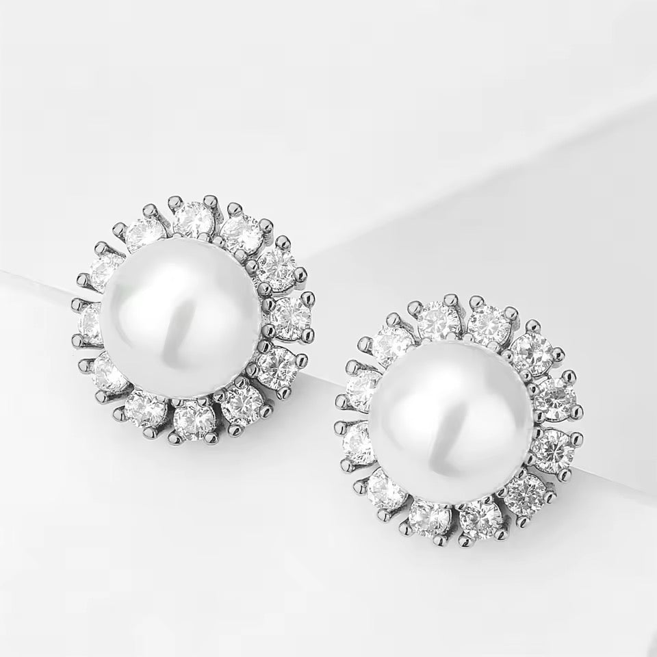 Ada Pearl Stud Earrings - Lizabetha Parker