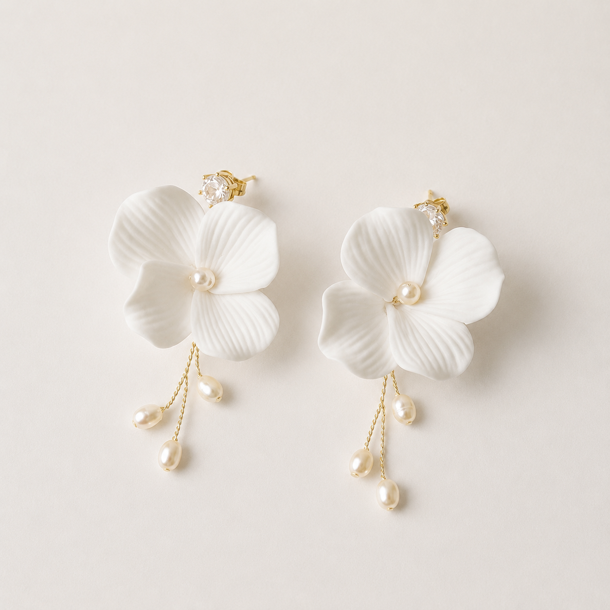 ARYA EARRING