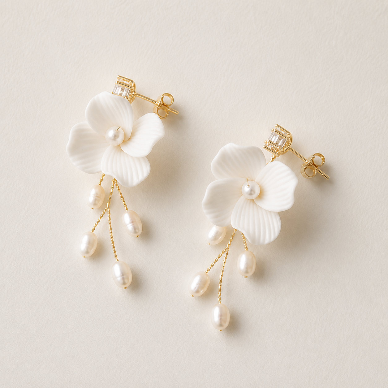 ARYA EARRING