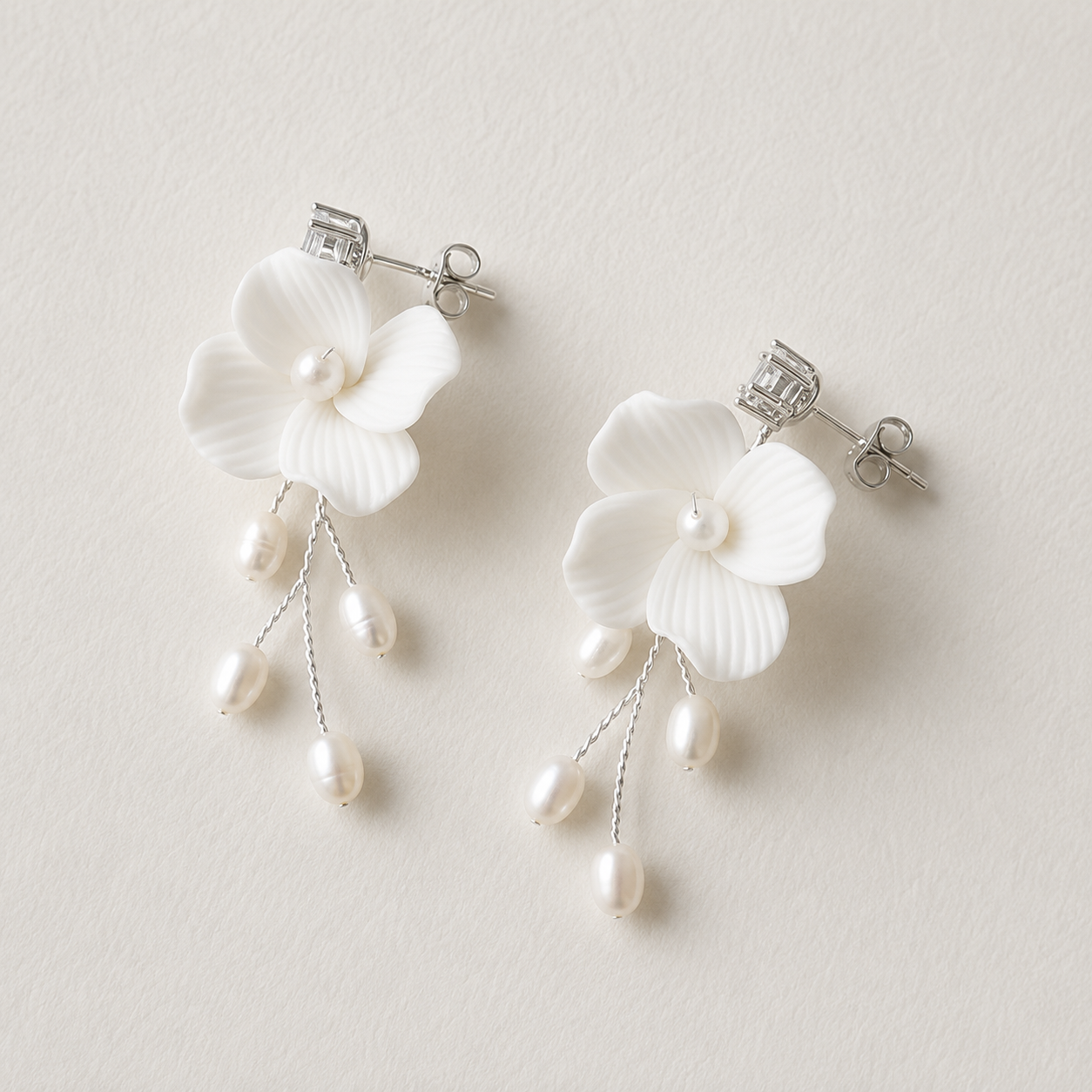 ARYA EARRING