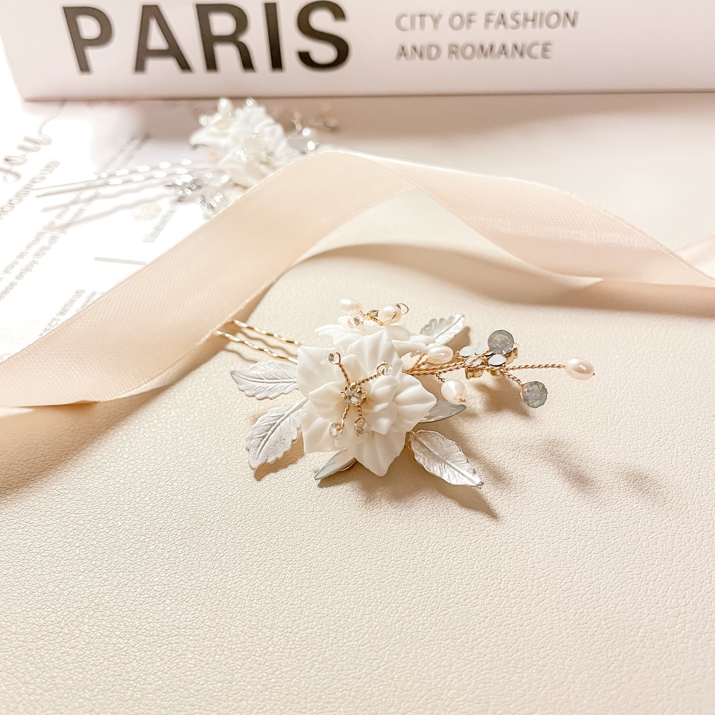 Ana Flower and Pearl Hair Pins