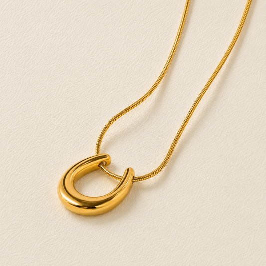 Aurelie Horseshoe Necklace