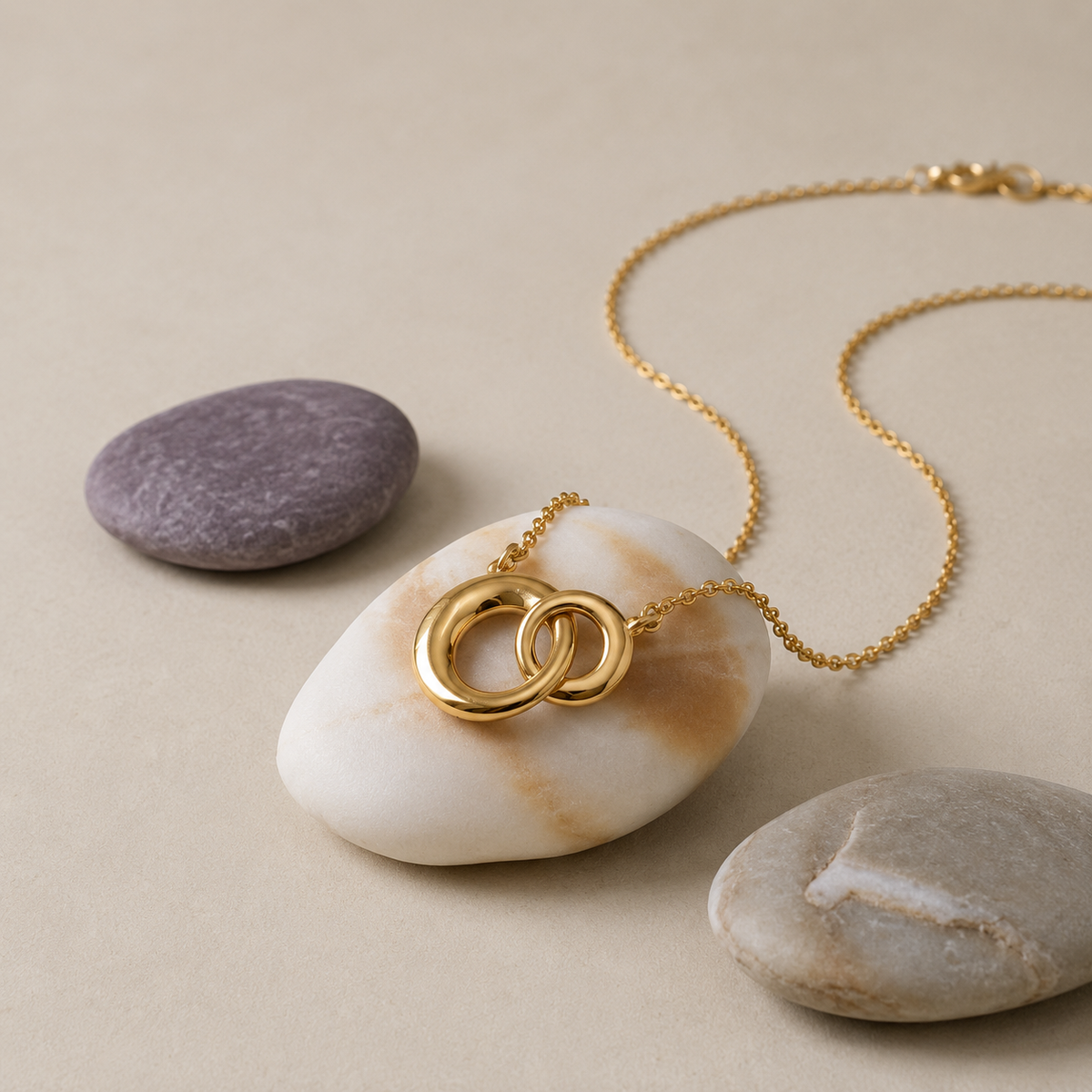 Leonie Interlock Necklace