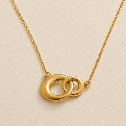 Leonie Interlock Necklace
