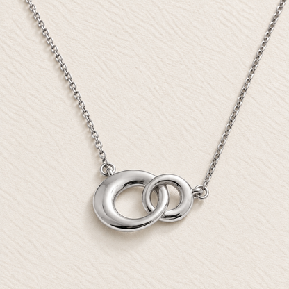 Leonie Interlock Necklace
