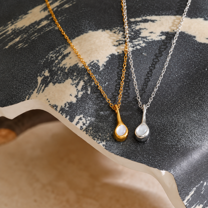Noémie Shell Drop Necklace