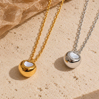 Solenne Shell Pendant Necklace