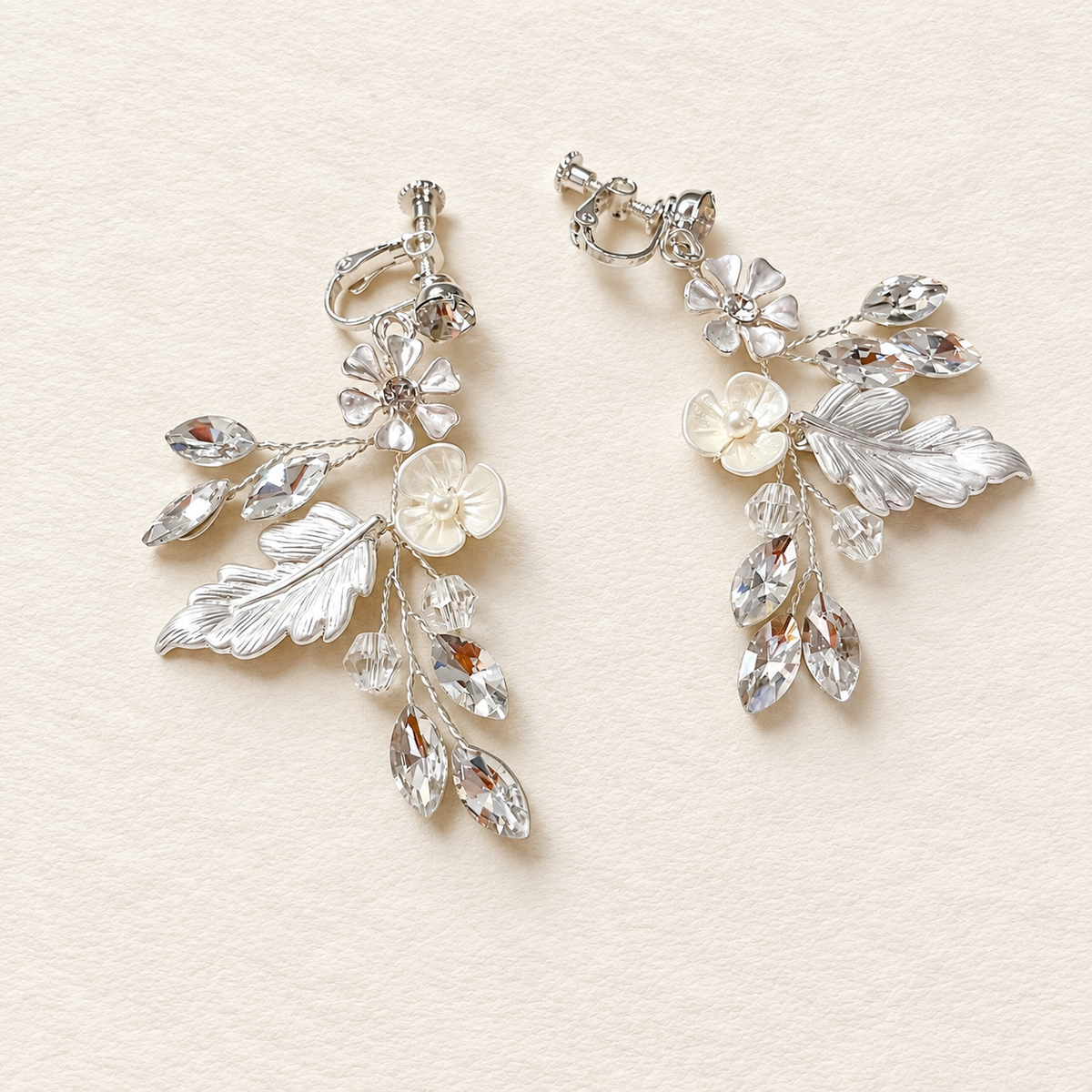 HOLLY VINE EARRING