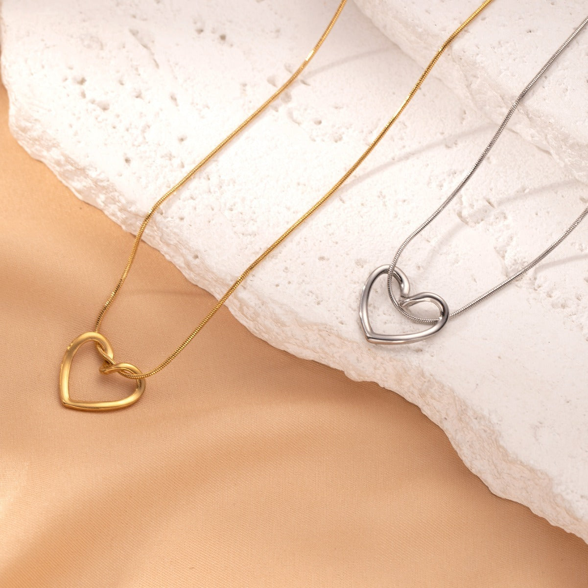 Twist Hollow Heart Necklace - Lizabetha Parker